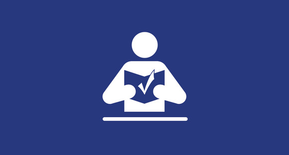 Zeichnung: Mann hält aufgeschlagenes Buch